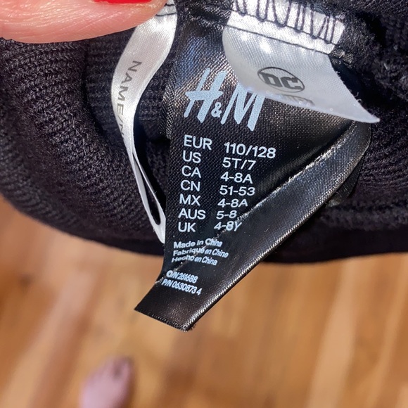 H&M Batman Hat - Picture 5 of 6